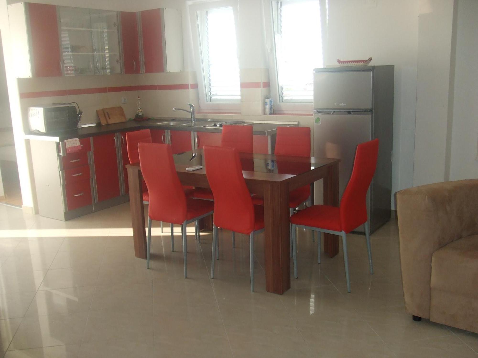 Apartments Diva Новаля Екстериор снимка
