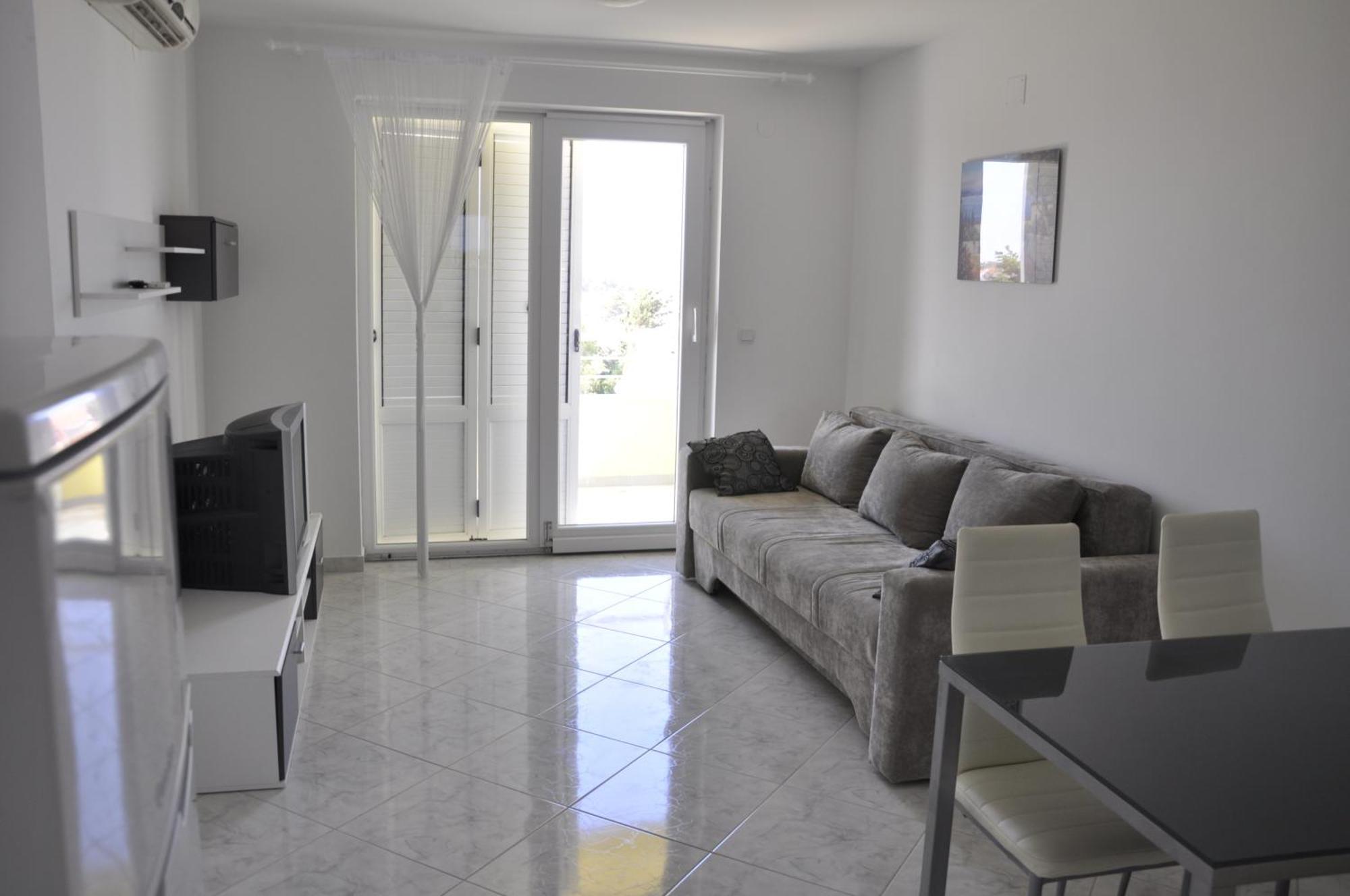 Apartments Diva Новаля Екстериор снимка