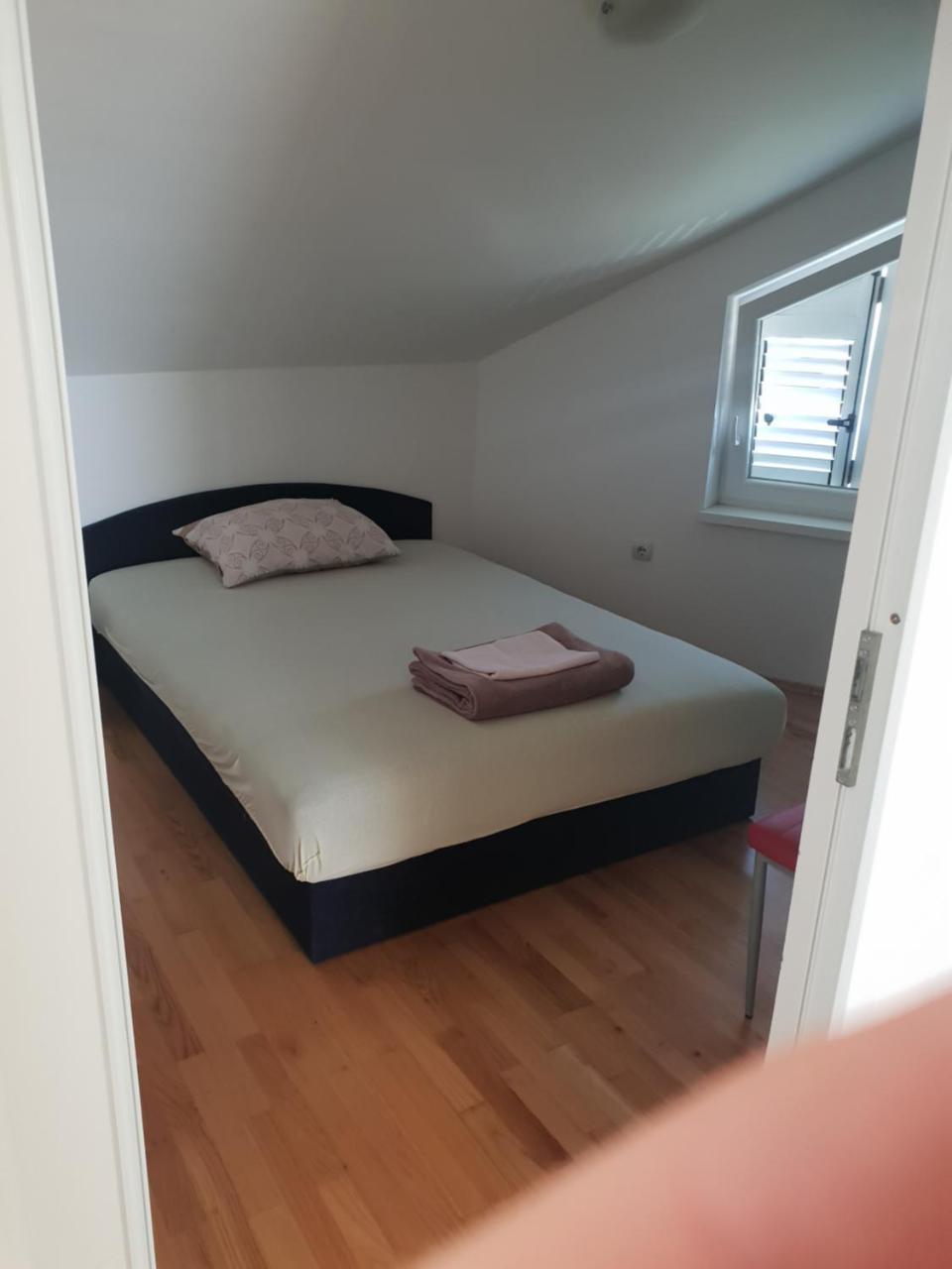Apartments Diva Новаля Екстериор снимка
